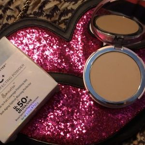 It Airbrush Perfecting Powder Illumination in Med